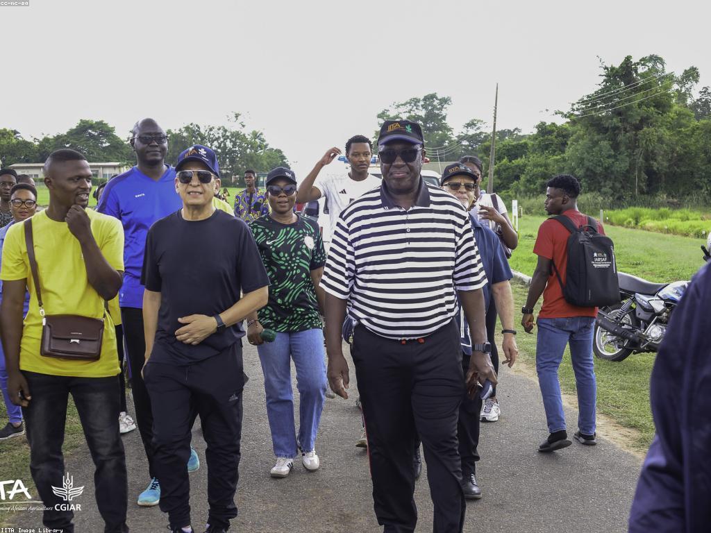 កីឡាខ្មែរសម្រាប់មនុស្សម្នាក់និងសហគមន៍